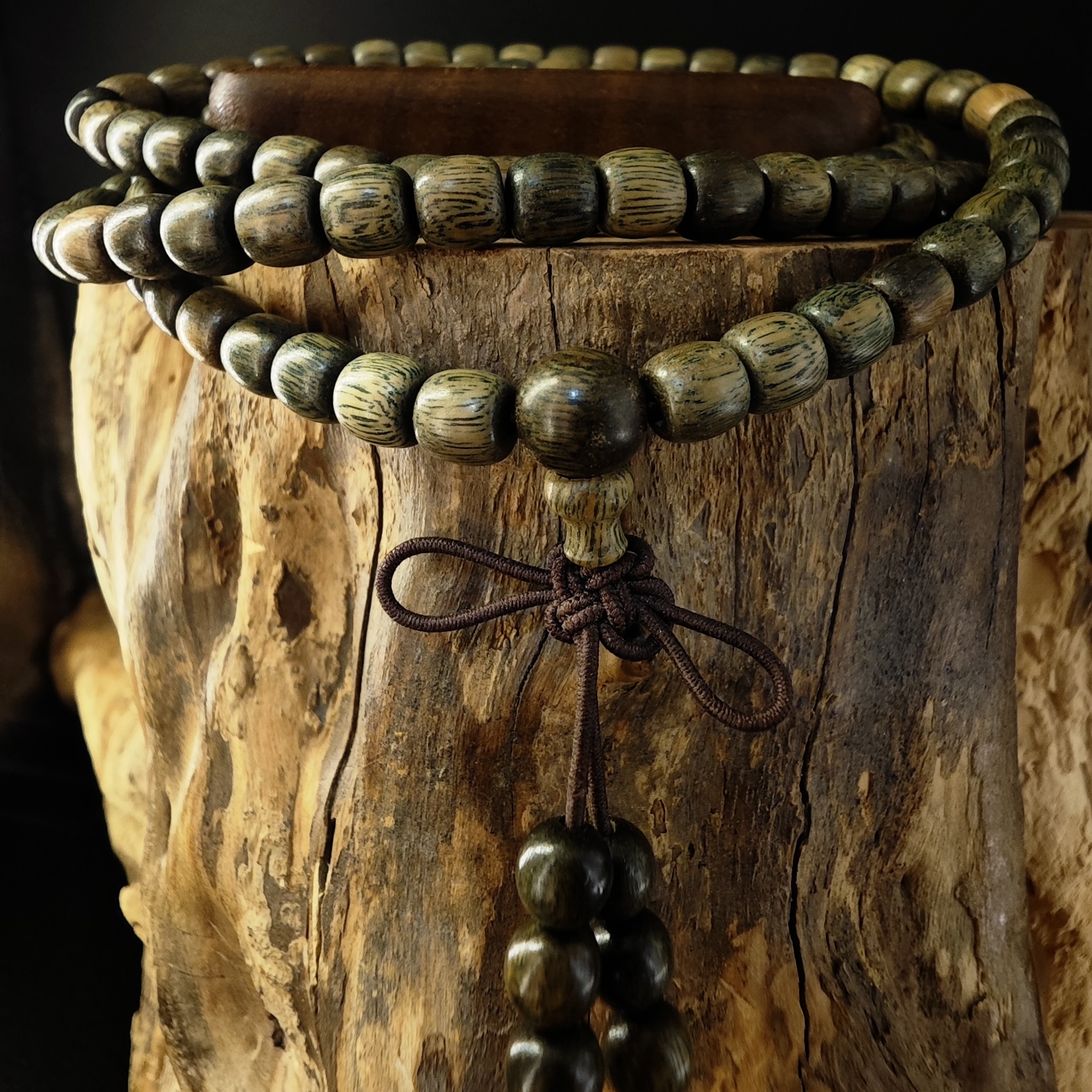 三大名木溯源：小叶紫檀、金丝楠、绿檀的千年风骨与文化密码